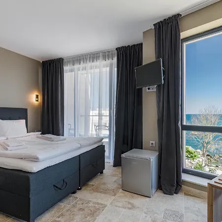 Ambra טיולנובו