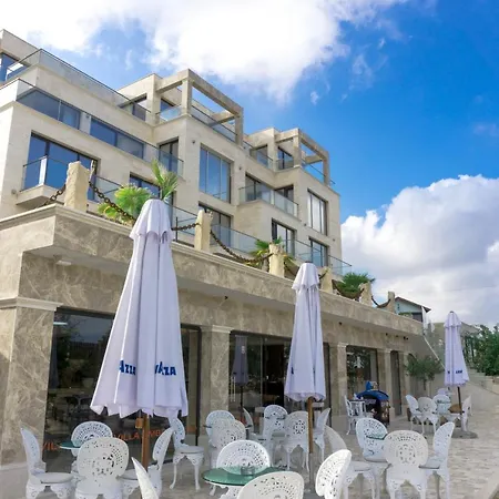 Ambra בית הארחה טיולנובו